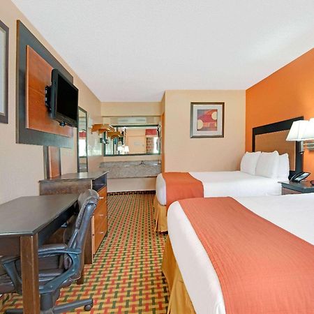 Days Inn By Wyndham Independence Extérieur photo