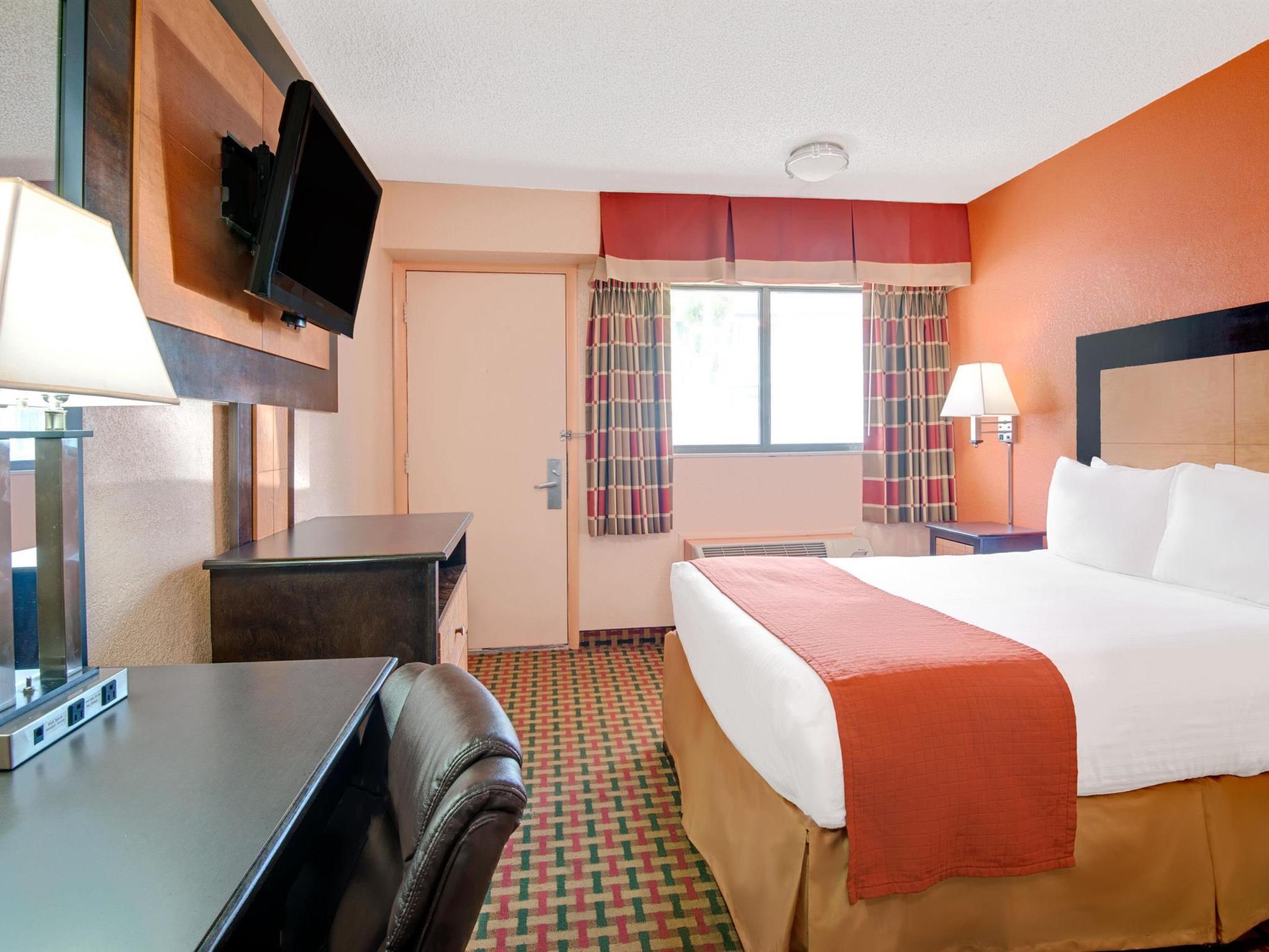 Days Inn By Wyndham Independence Extérieur photo